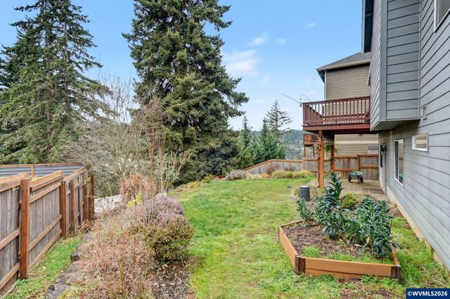 2592 Christina St NW, Salem, OR 97304