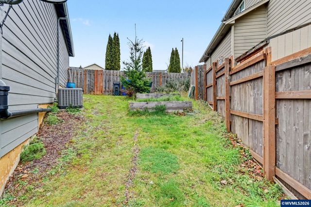 2592 Christina St NW, Salem, OR 97304