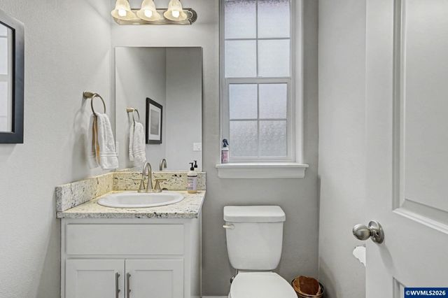 2592 Christina St NW, Salem, OR 97304