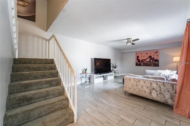 5287 CYPRESS COURT 724, Orlando, FL 32811