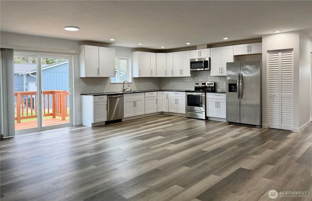 117 N Wynoochee Drive SW, Ocean Shores, WA 98569