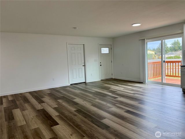 117 N Wynoochee Drive SW, Ocean Shores, WA 98569