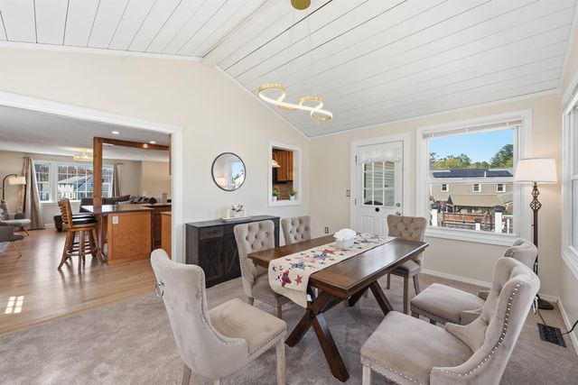 4 Percheron Circle, Nashua, NH 03062