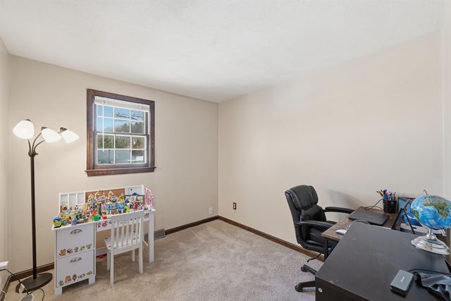 4 Percheron Circle, Nashua, NH 03062