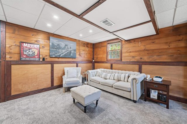 4 Percheron Circle, Nashua, NH 03062