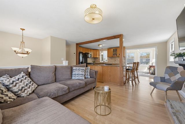 4 Percheron Circle, Nashua, NH 03062