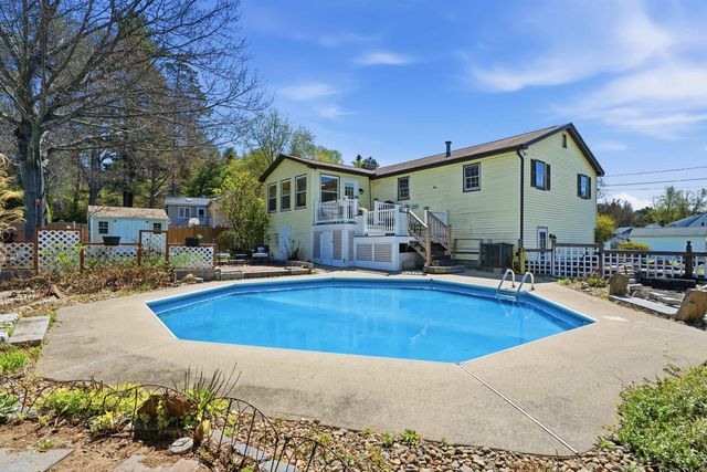 4 Percheron Circle, Nashua, NH 03062