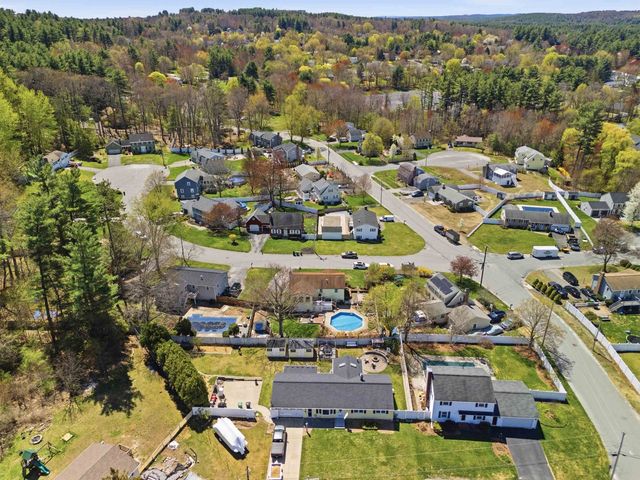 4 Percheron Circle, Nashua, NH 03062