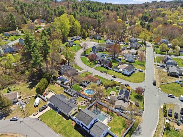 4 Percheron Circle, Nashua, NH 03062