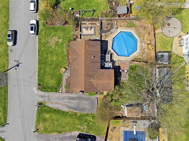 4 Percheron Circle, Nashua, NH 03062