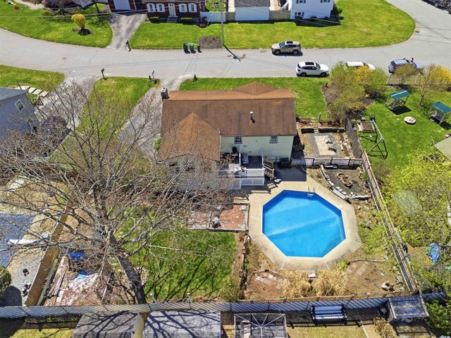 4 Percheron Circle, Nashua, NH 03062