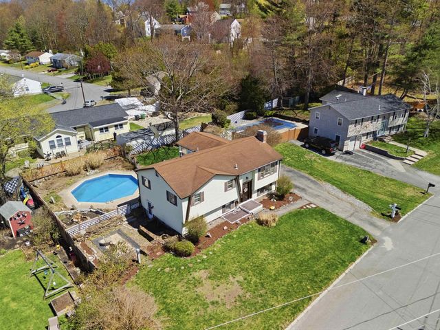 4 Percheron Circle, Nashua, NH 03062