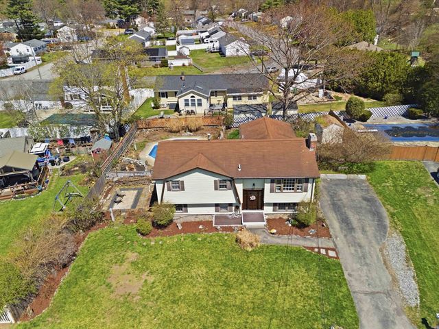 4 Percheron Circle, Nashua, NH 03062