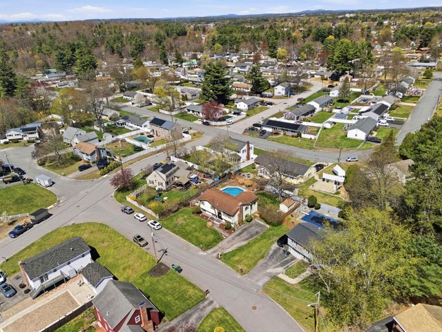 4 Percheron Circle, Nashua, NH 03062