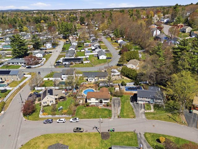 4 Percheron Circle, Nashua, NH 03062