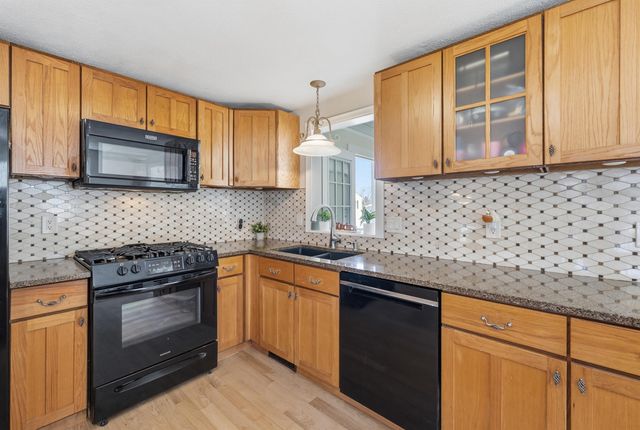 4 Percheron Circle, Nashua, NH 03062