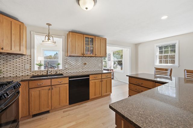 4 Percheron Circle, Nashua, NH 03062