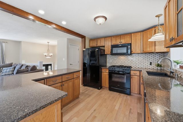 4 Percheron Circle, Nashua, NH 03062