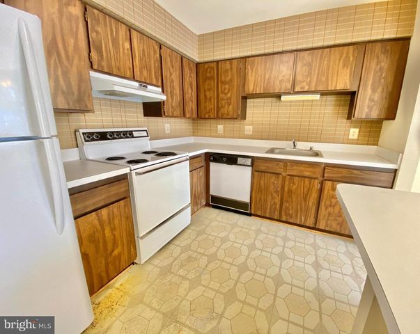 2877 BURGUNDY PL, Woodbridge, VA 22192
