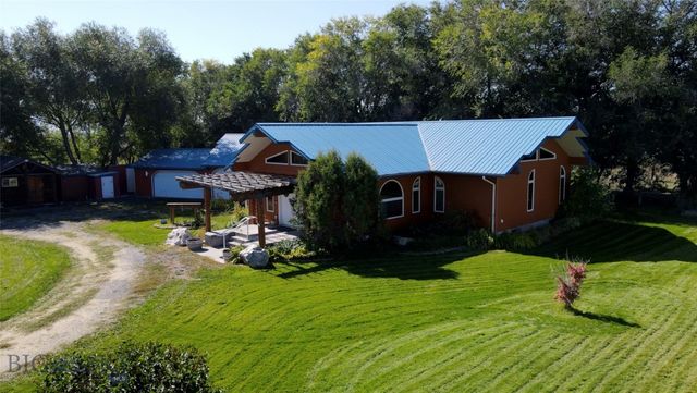 76 First Road, Whitehall, MT 59759