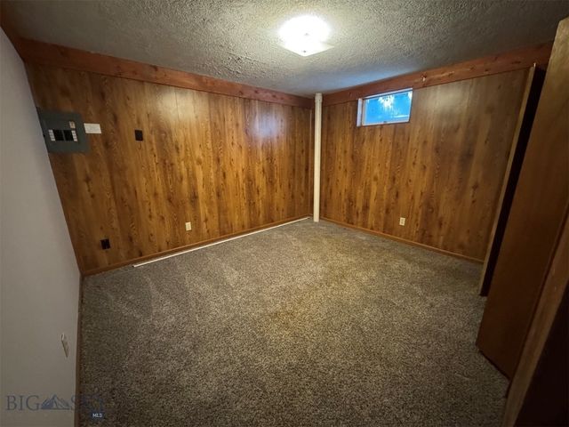 76 First Road, Whitehall, MT 59759