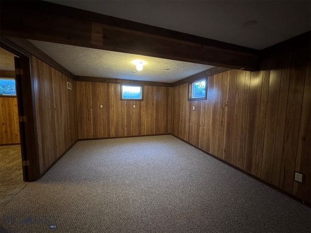 76 First Road, Whitehall, MT 59759