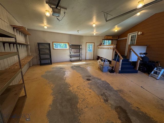 76 First Road, Whitehall, MT 59759