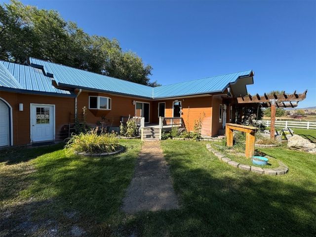 76 First Road, Whitehall, MT 59759