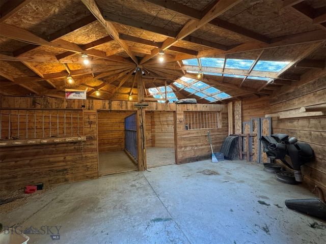 76 First Road, Whitehall, MT 59759