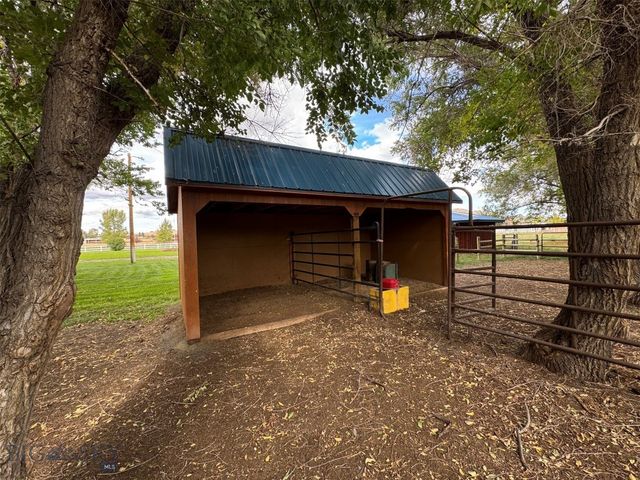 76 First Road, Whitehall, MT 59759