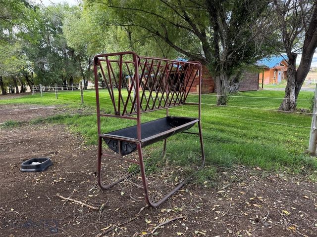 76 First Road, Whitehall, MT 59759