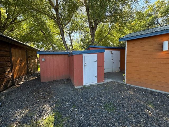 76 First Road, Whitehall, MT 59759