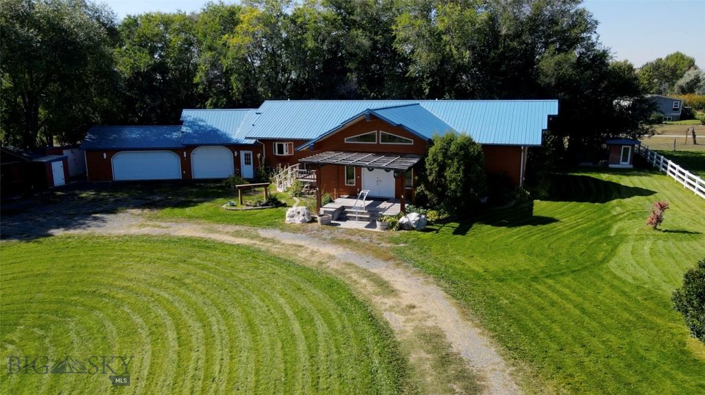 76 First Road, Whitehall, MT 59759