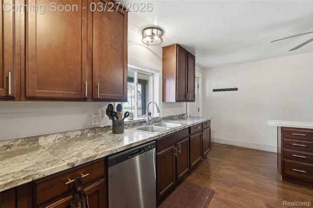 502 E Logan Street, Tecumseh, MI 49286