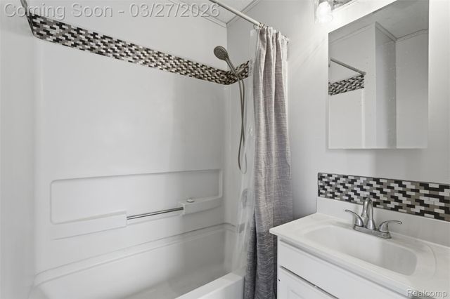 502 E Logan Street, Tecumseh, MI 49286