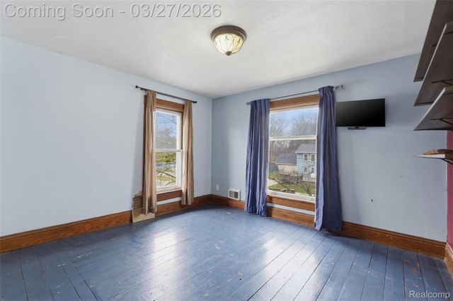 502 E Logan Street, Tecumseh, MI 49286