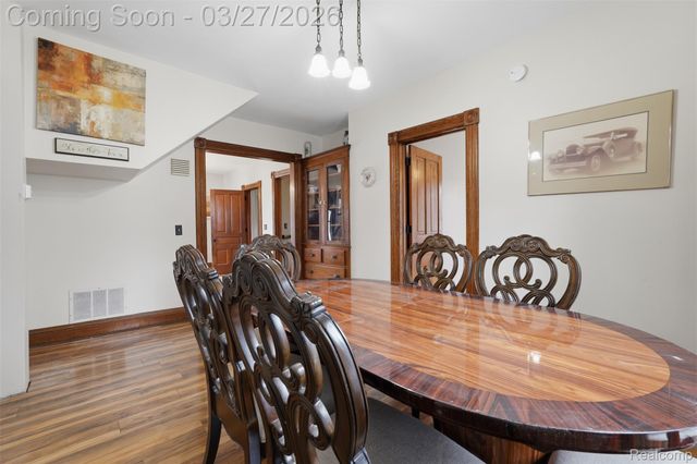 502 E Logan Street, Tecumseh, MI 49286