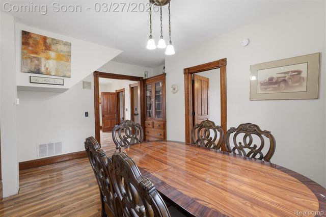 502 E Logan Street, Tecumseh, MI 49286