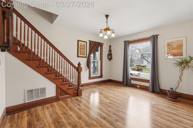 502 E Logan Street, Tecumseh, MI 49286
