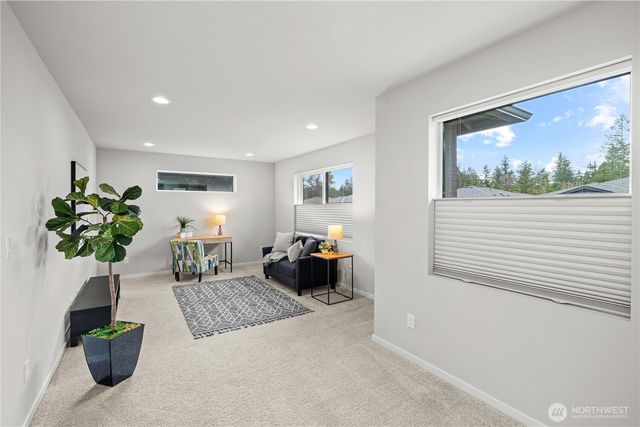 33352 Holly Avenue SE, Black Diamond, WA 98010