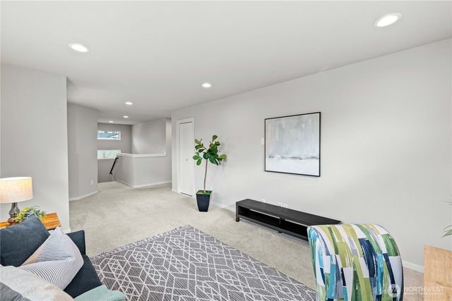 33352 Holly Avenue SE, Black Diamond, WA 98010