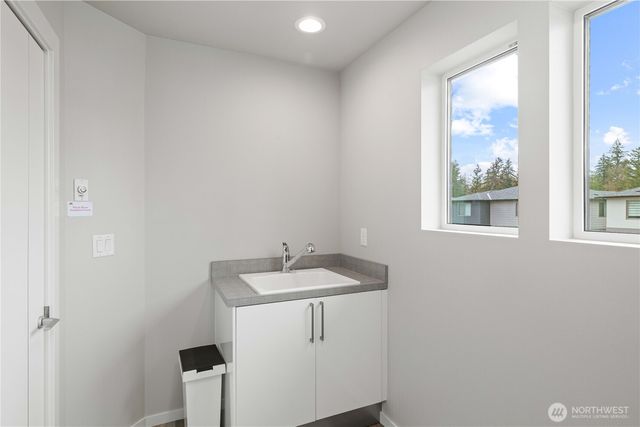 33352 Holly Avenue SE, Black Diamond, WA 98010