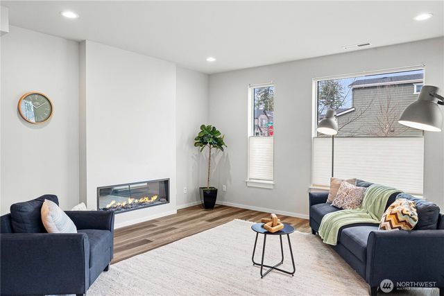 33352 Holly Avenue SE, Black Diamond, WA 98010