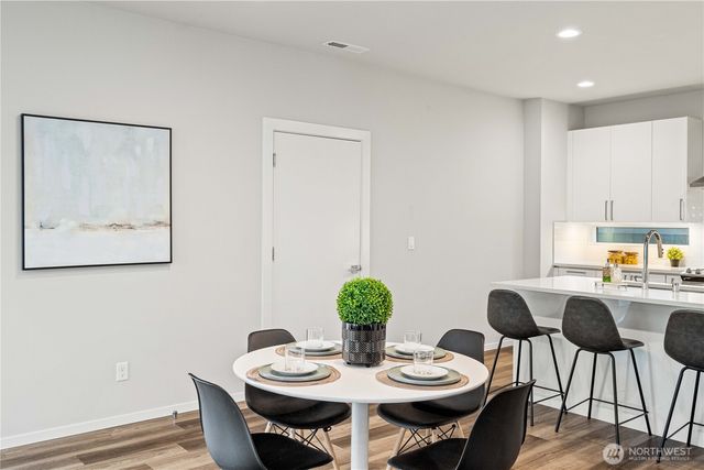 33352 Holly Avenue SE, Black Diamond, WA 98010