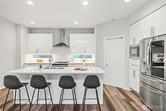 33352 Holly Avenue SE, Black Diamond, WA 98010