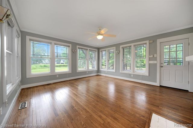 3590 Orchard Lake Road, Orchard Lake, MI 48324