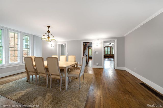 3590 Orchard Lake Road, Orchard Lake, MI 48324