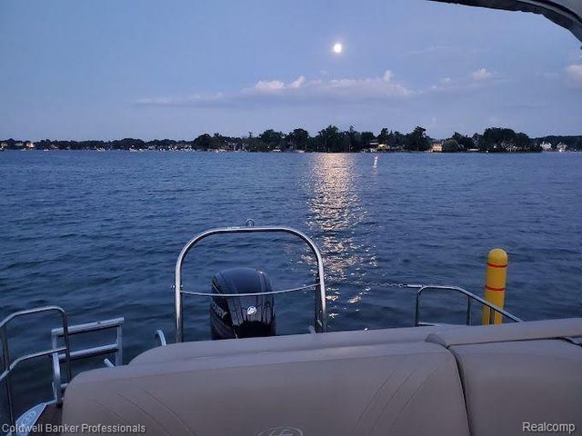 3590 Orchard Lake Road, Orchard Lake, MI 48324