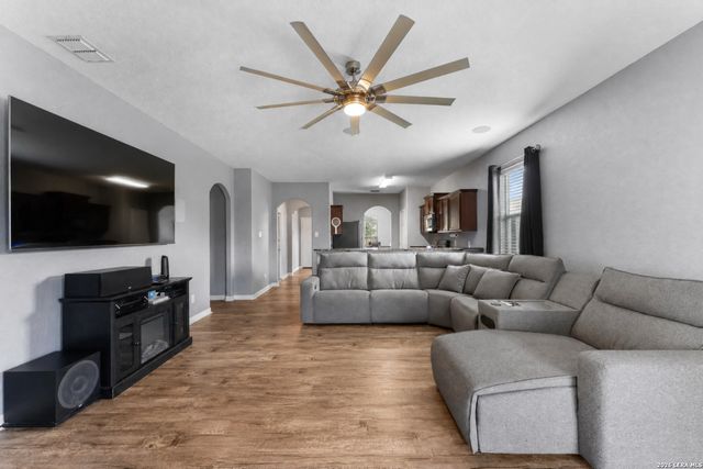 6719 Luckey Tree, San Antonio, TX 78252