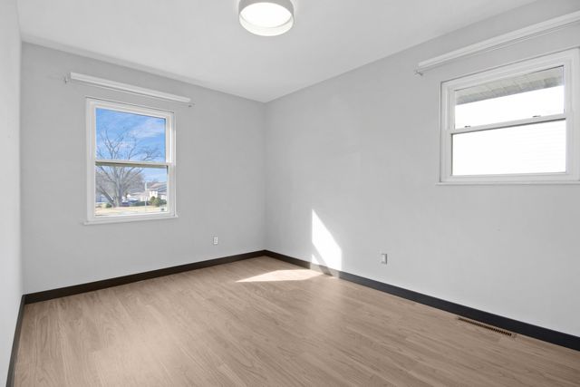 114 S Chase Drive, Crown Point, IN 46307